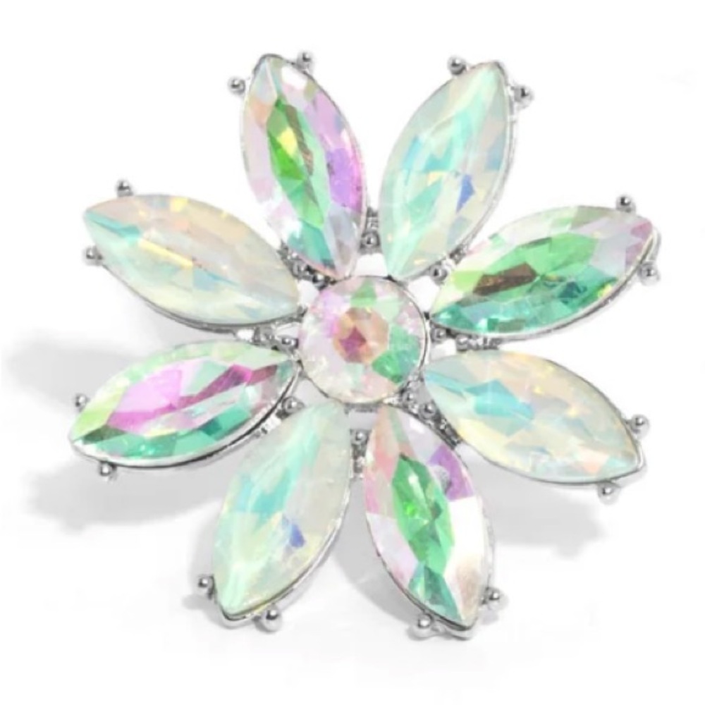 💚💎💚 “MAIDEN MAKEOVER” GREEN IRIDESCENT CLIP-ON EARRINGS ~ PAPARAZZI❗️💚💎💚